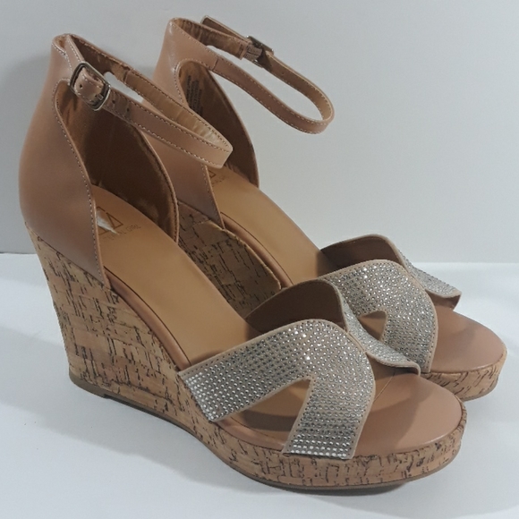 Material Girl Shoes Material Girl Sandals Poshmark